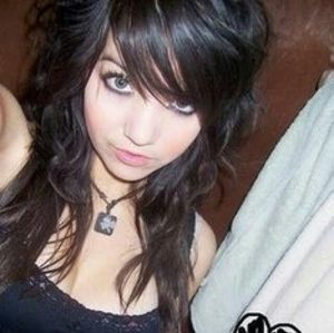 Meet your Posher, Mia